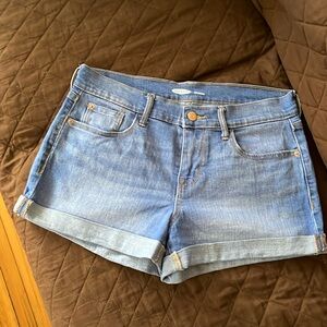Old Navy Boyfriend jean shorts. Size 4. Light blue